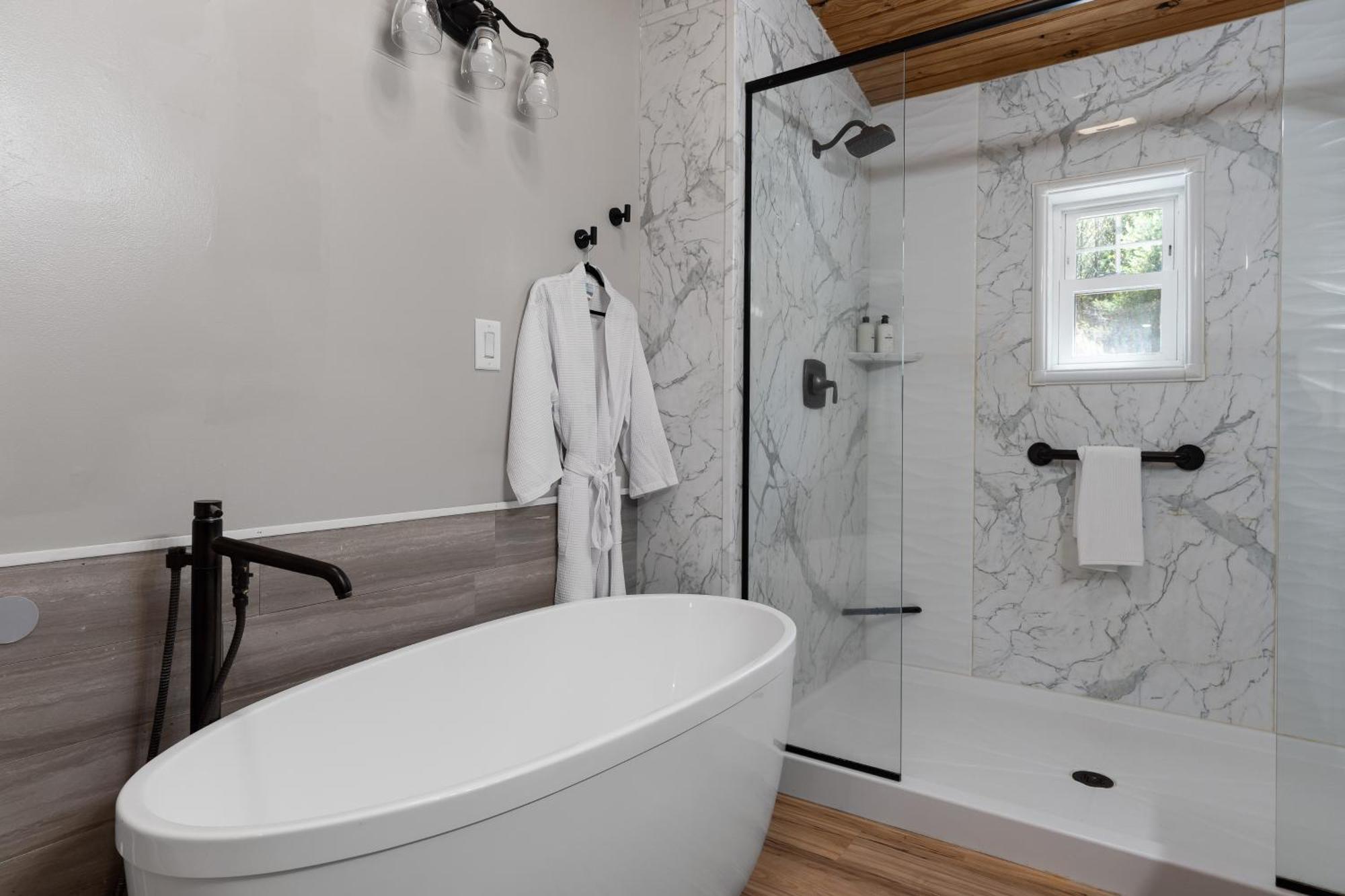 Spacious Cabin Near Hocking Hills And Caves With Hot Tub And Firepit Laurelville Buitenkant foto