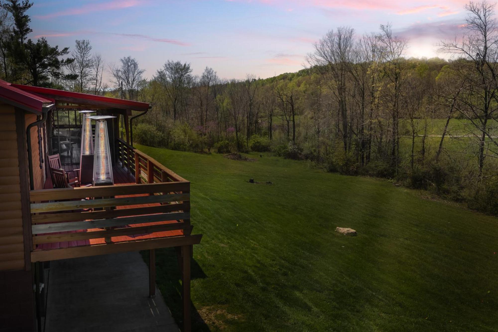 Spacious Cabin Near Hocking Hills And Caves With Hot Tub And Firepit Laurelville Buitenkant foto