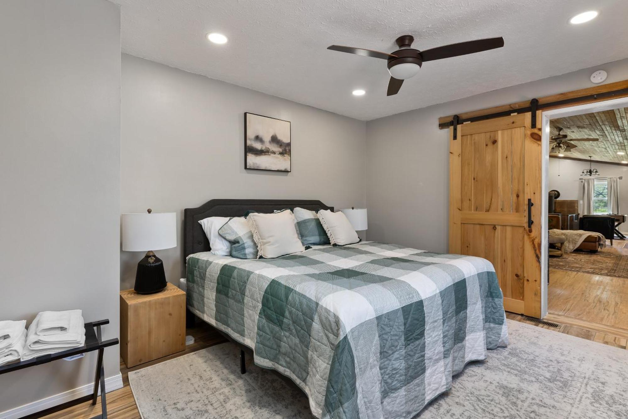 Spacious Cabin Near Hocking Hills And Caves With Hot Tub And Firepit Laurelville Buitenkant foto