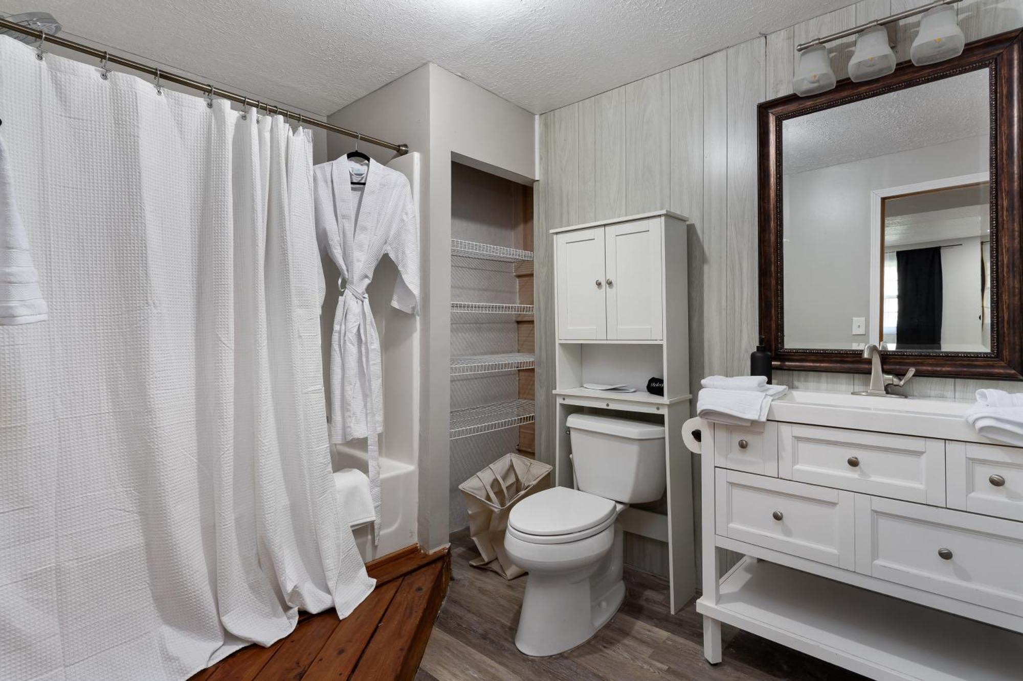 Spacious Cabin Near Hocking Hills And Caves With Hot Tub And Firepit Laurelville Buitenkant foto