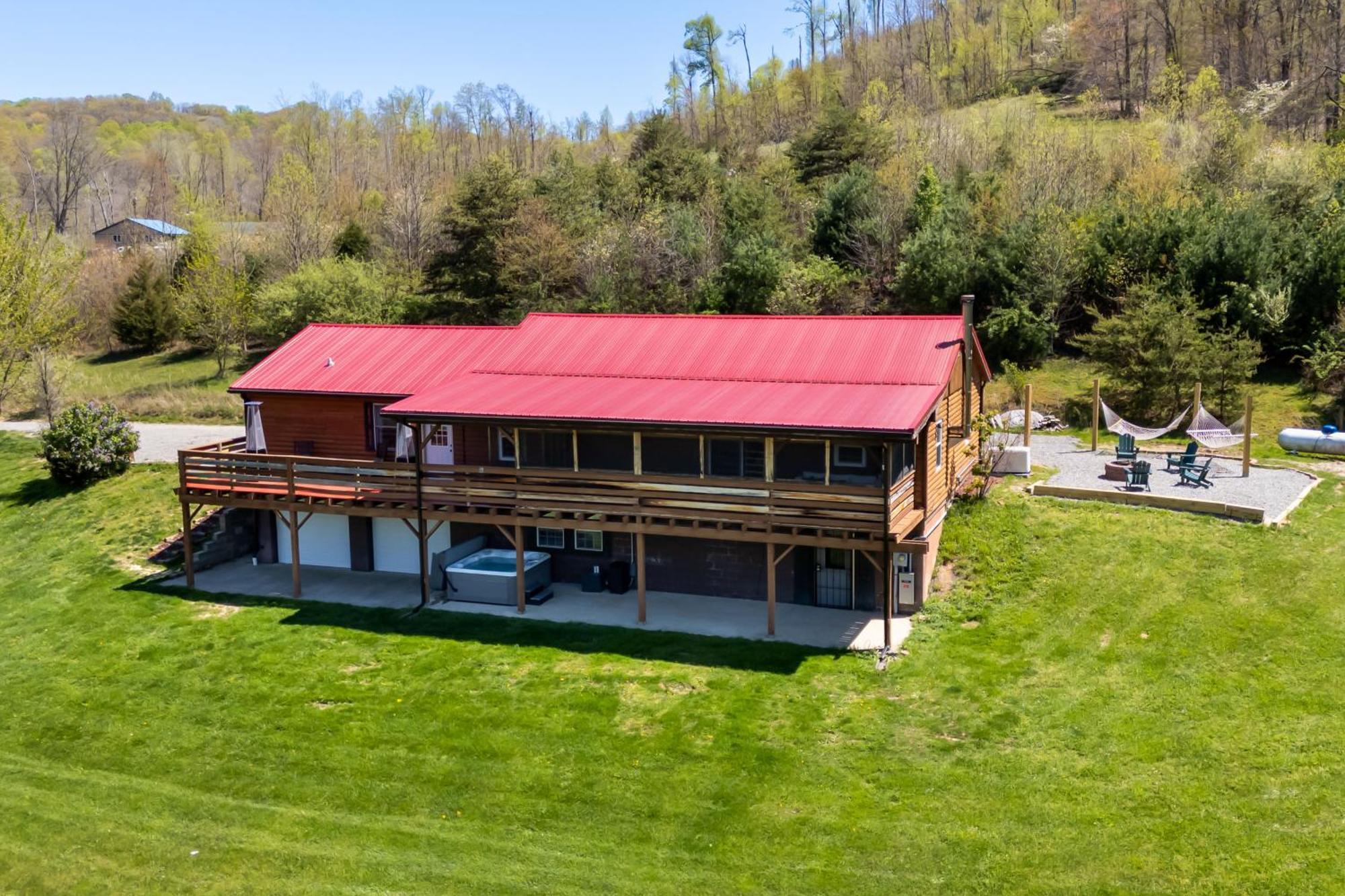 Spacious Cabin Near Hocking Hills And Caves With Hot Tub And Firepit Laurelville Buitenkant foto
